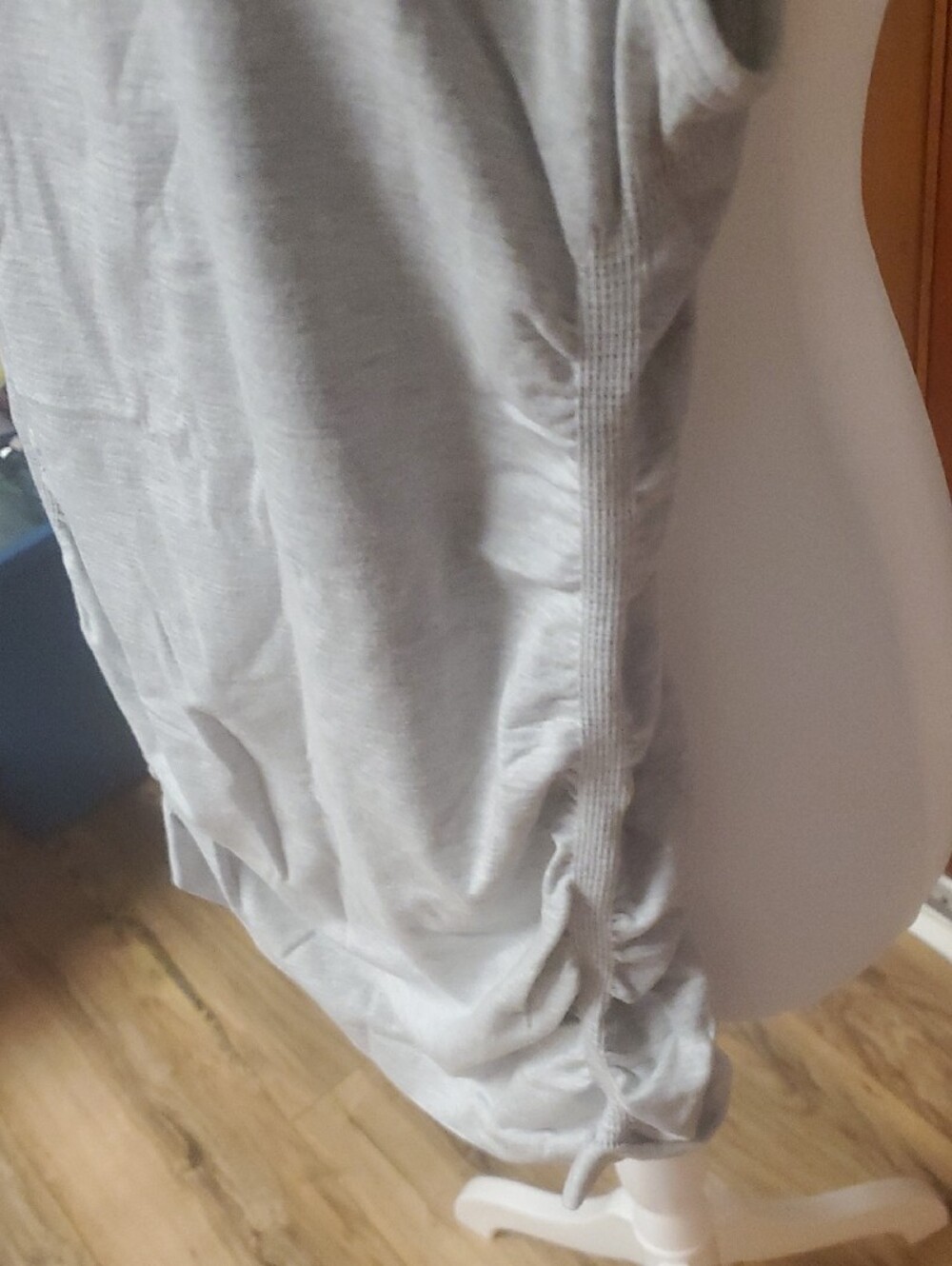 Fabletics Light Gray Ruched Side Tank - Picture 3 of 6